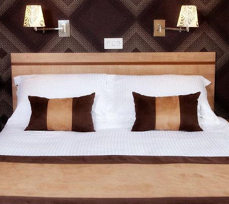 Lodge Hotel Колрейн Екстер'єр фото