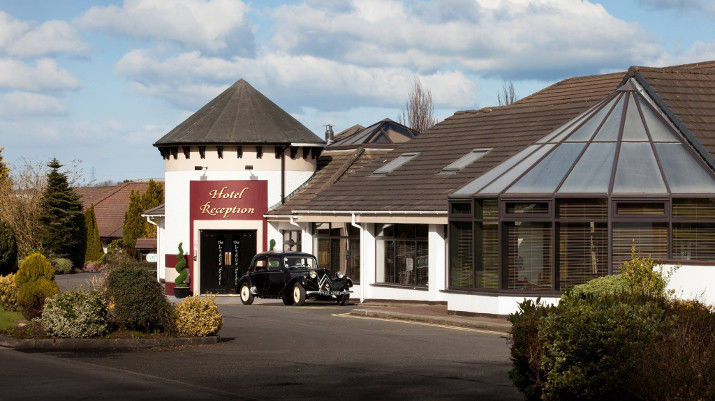 Lodge Hotel Колрейн Екстер'єр фото